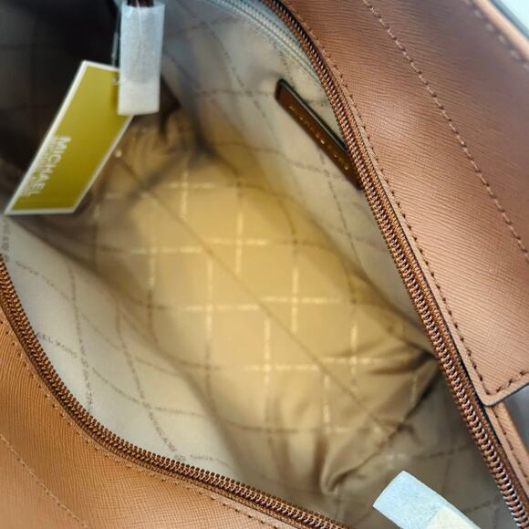 Michael Kors Purse & wallet jet set travel large chain tote shoulder bag - Picture 9 of 12